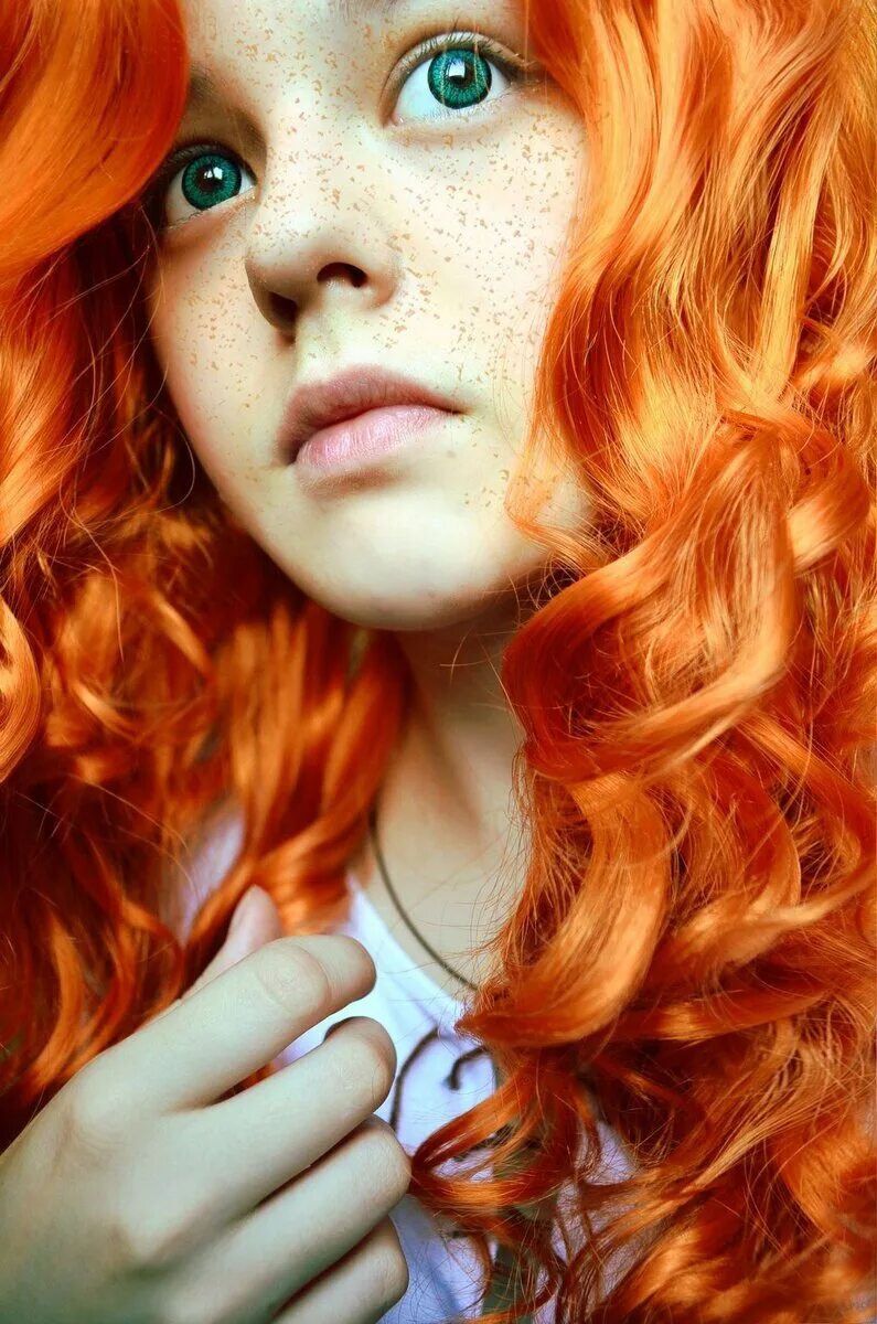 Redhead photos. Merida Cosplay. Мерида косплей. Рыжие девушки. Ярко рыжие волосы.