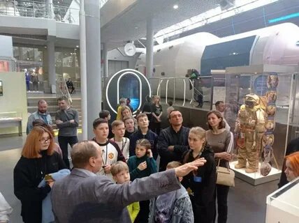 Школьники пошли в музей космонавтики в 11