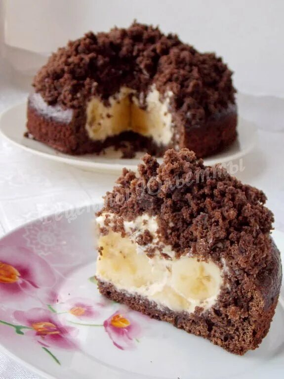 пирог норка крота. норка крота. десерт банан под шубой. маульвурфторте (торт "норка крота"). торт норка крота с бананами фото.