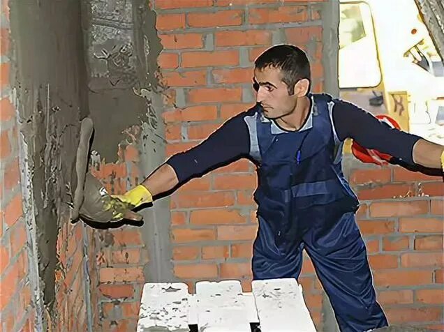Штукатур на стройке. Моляр. Маляр. Маляр павел томск. Стройка отделка.