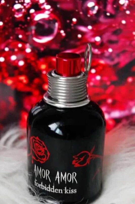 Amore amore цена. Кашарель Амор Амор. Духи Amor Amor Cacharel. Cacharel Amor Amor Forbidden Kiss 30ml. Cacharel Amor Amor туалетная вода женская 30 мл.