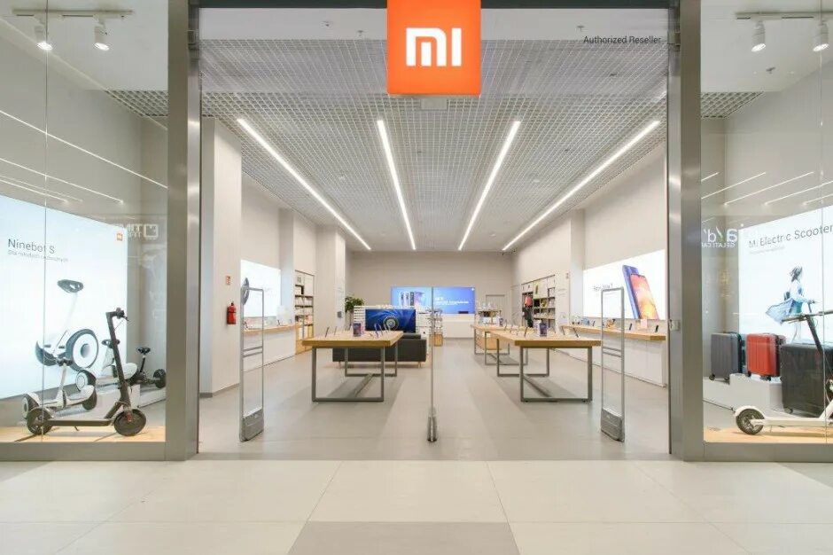 Сайт mi store. Xiaomi shop interior. магазины xiaomi в китае. сяоми в интерьере. xiaomi store.