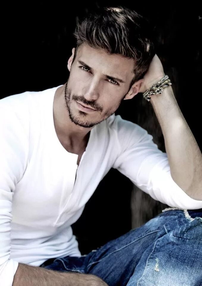 The most handsome male. Педро перестрелло. Фотомодель хорхе дель рио. Сэм «trivvy» пирсон. Гламурный мужчина.