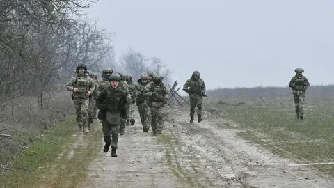 Российские войска окружили новоселидовку