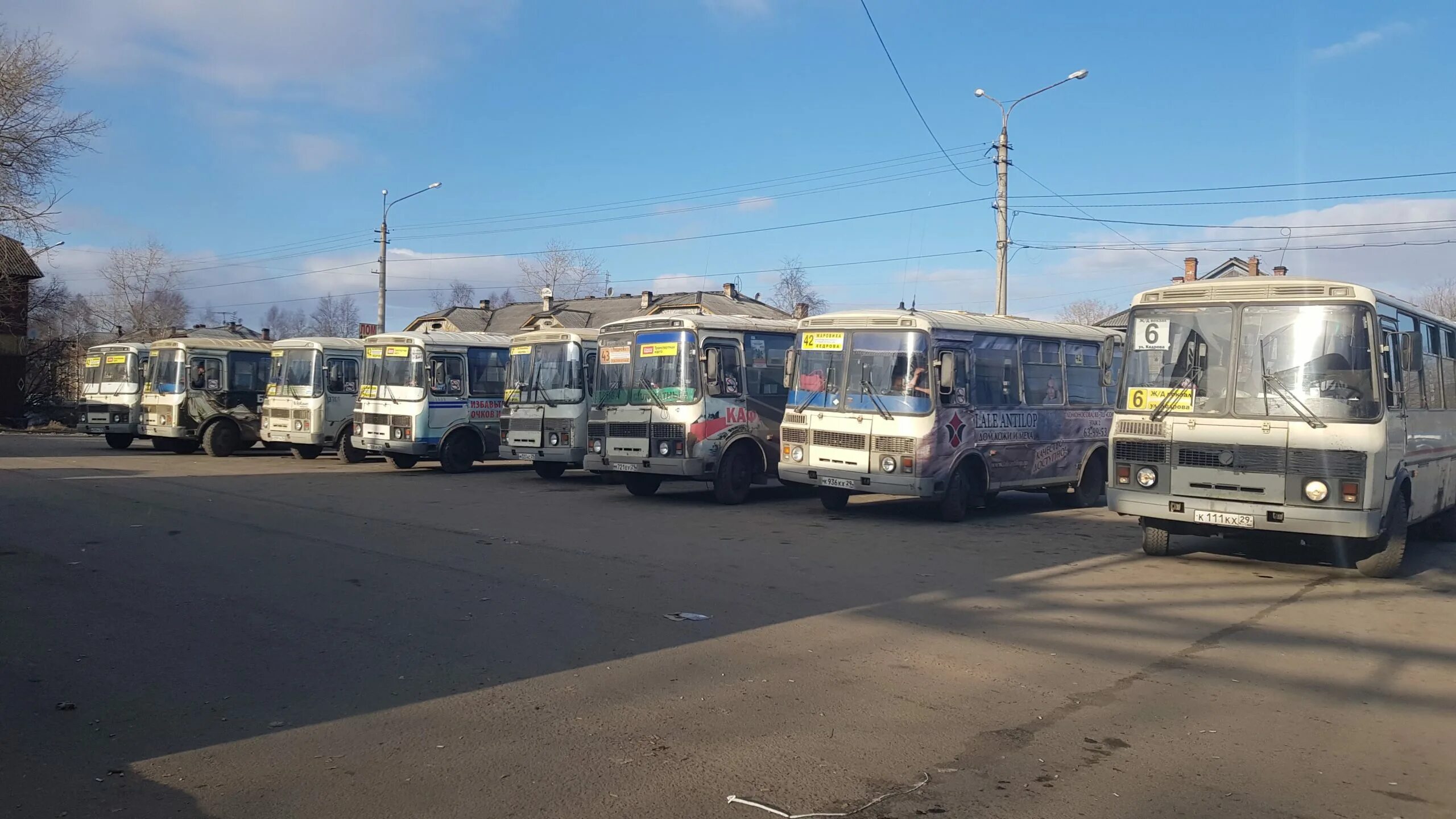 Автобусный парк Архангельск. Автопарк автобусов. Автобусы Архангельск. Архангельский автобус.