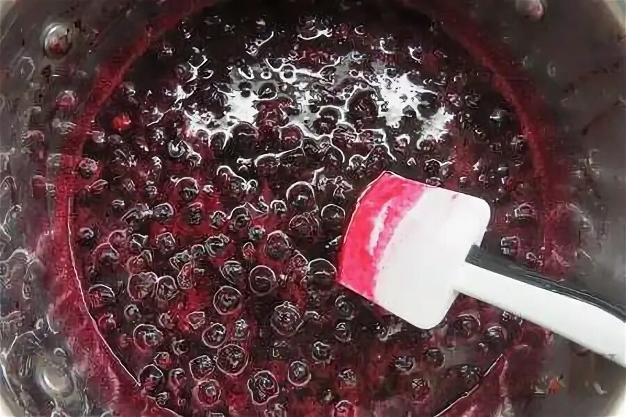 Конфи из смородины с крахмалом. Смородиновое конфи. конфи из красной смородины для торта. конфи из смородины для торта.