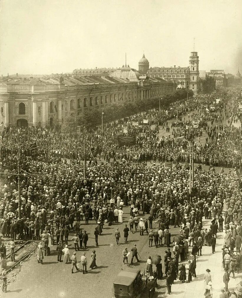 Петербург революция 1917. Санкт-Петербург 1917. Санкт-Петербург 1917 год. Петроград в 1917 году. Петербург 1917 год.