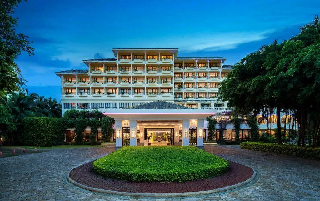 Palm beach resort 4 sanya bay. Palm beach resort and spa хайнань. Санья бич хайнань. Палм бич резорт и спа санья. Палм бич резорт хайнань 5.