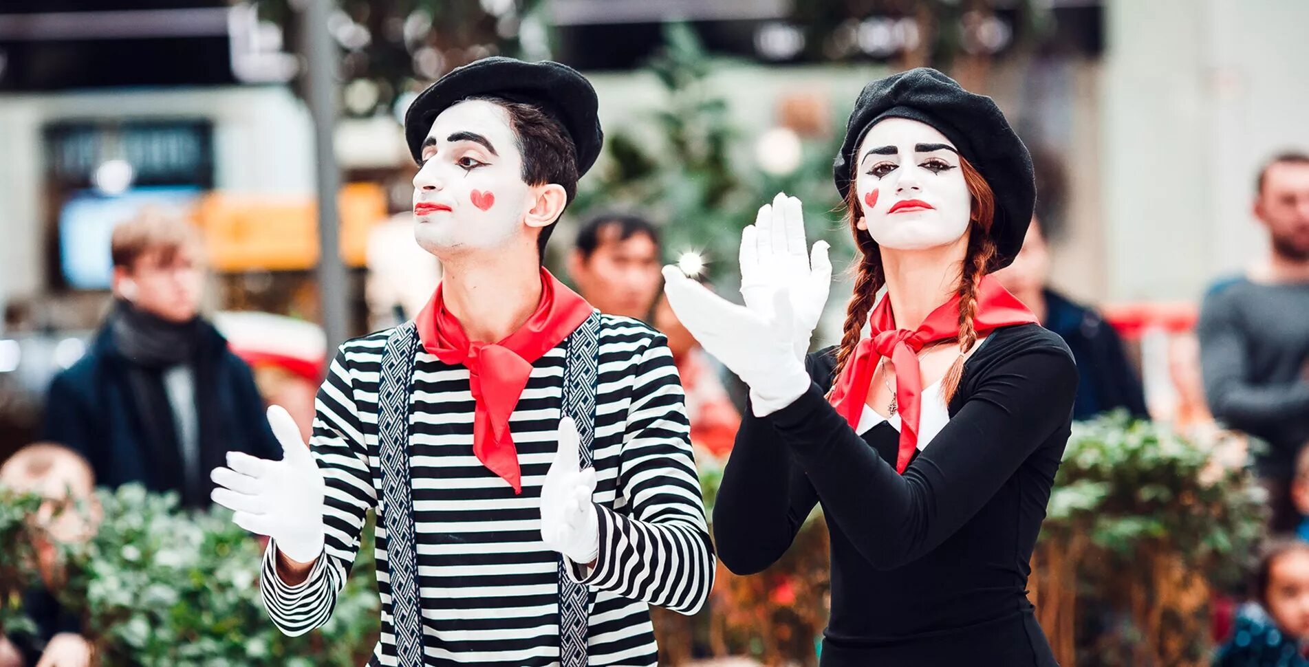 Mime cosplay. Мим Франция. Французский Мим. Парижский Мим. Клоун Мим.