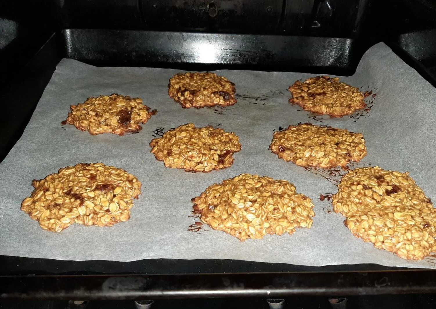 овсяное печенье без сахара и муки. печенье из овсяных хлопьев домашнее без муки. печенье из овсяных хлопьев без муки и сахара. овсяное печенье геркулес. овсяное печенье домашнее.