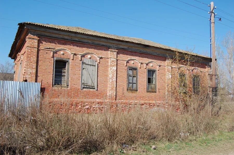 Дома в жирновске волгоградская область. Алешники Жирновский район. Село Алешники Волгоградская область. Алешники Жирновский район Волгоградская. Клетская Завалинка кумовство Волгоградская область 2023.