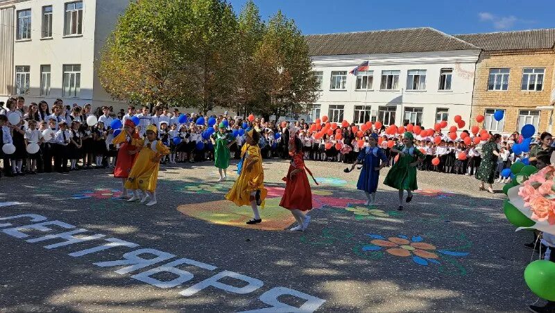 1 школа избербаш. Школа 1 г избербаш. 1 школа избербаш. 1 школа избербаш. Дагестан г.