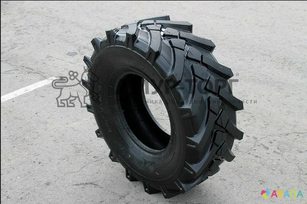 Резина фронтальный погрузчик 23 5 70 16. 16/70-24 шина для погрузчика. R. 5/70-16 шины на погрузчик. Шины ёлочка r13 на ваз.