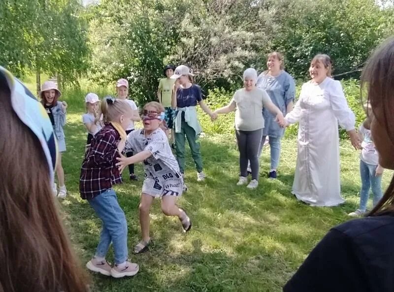 Погода сызрань день. Фестиваль Майское дерево. Лагерь гроза.