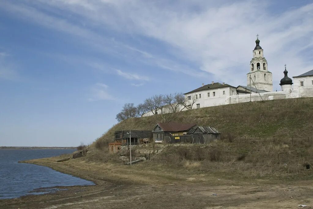 Свияжск самостоятельно. Свияжск остров-град. Свияжск остров-град пляж. Крепость Свияжск. Свияжский Успенский монастырь Свияжск.