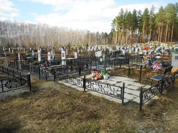 Кладбище тихая роща электросталь администрация. Кладбище березовая роща нижний новгород. Кладбище роща. Воинское кладбище осиновая роща. Марьина роща нижний новгород.