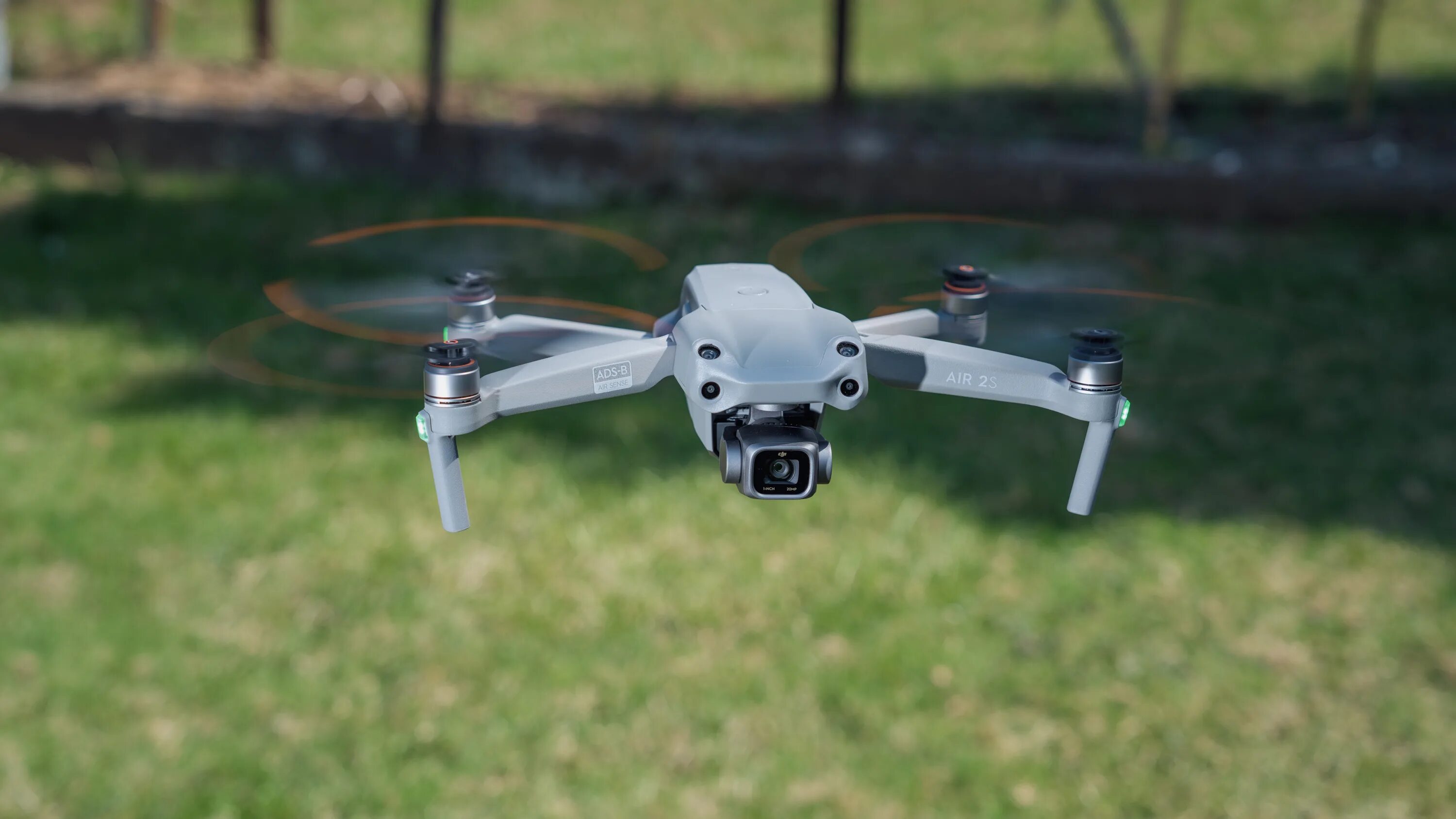 Квадрокоптер топ 10 лучших квадрокоптер. Квадрокоптер air 2s. dji 2s. dji air 2s rc. разбитый air 2s dji.