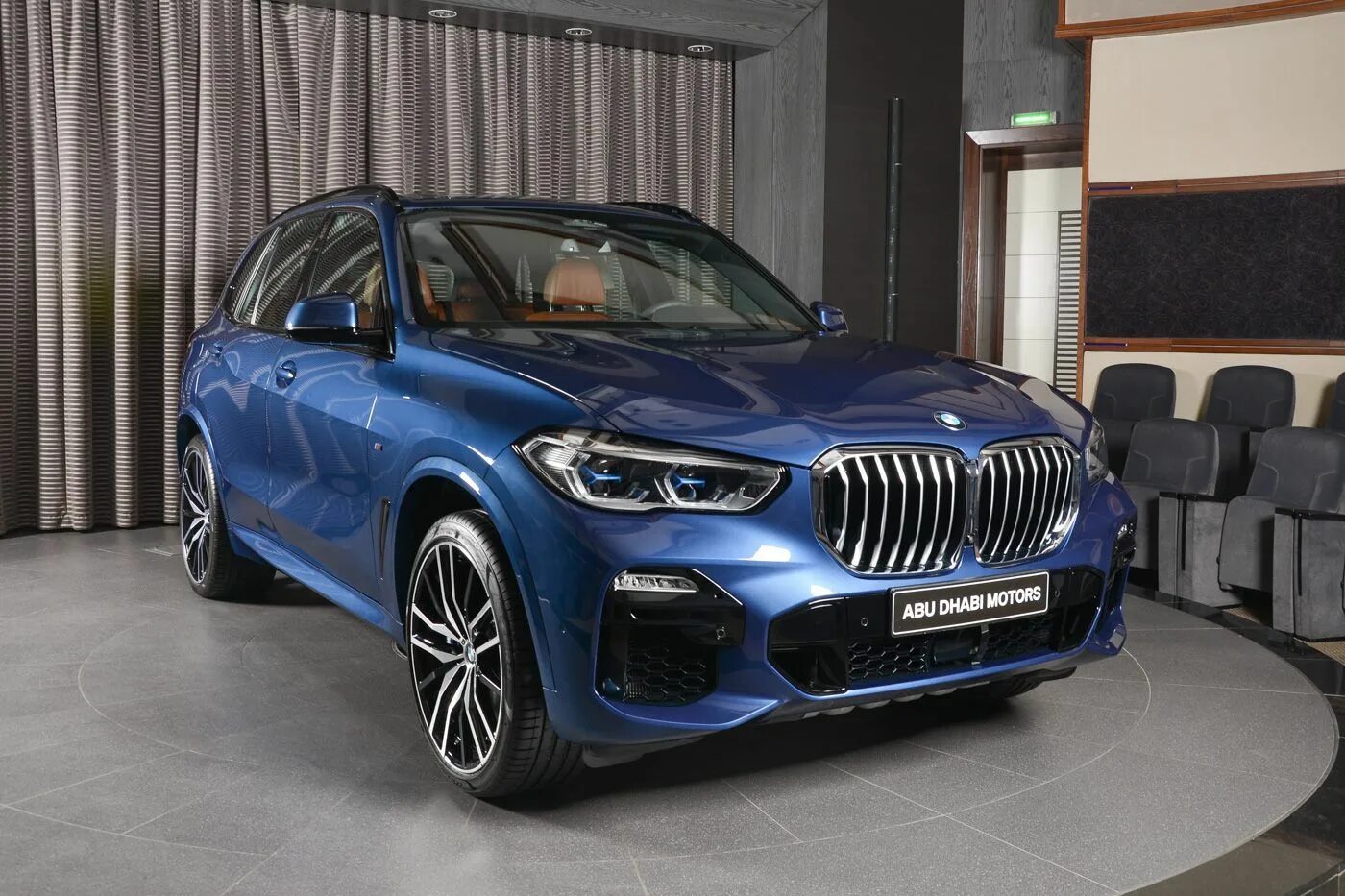 BMW x5 g05. BMW x5 g05 2018. БМВ x7 синяя. BMW x5 g05 m Sport.