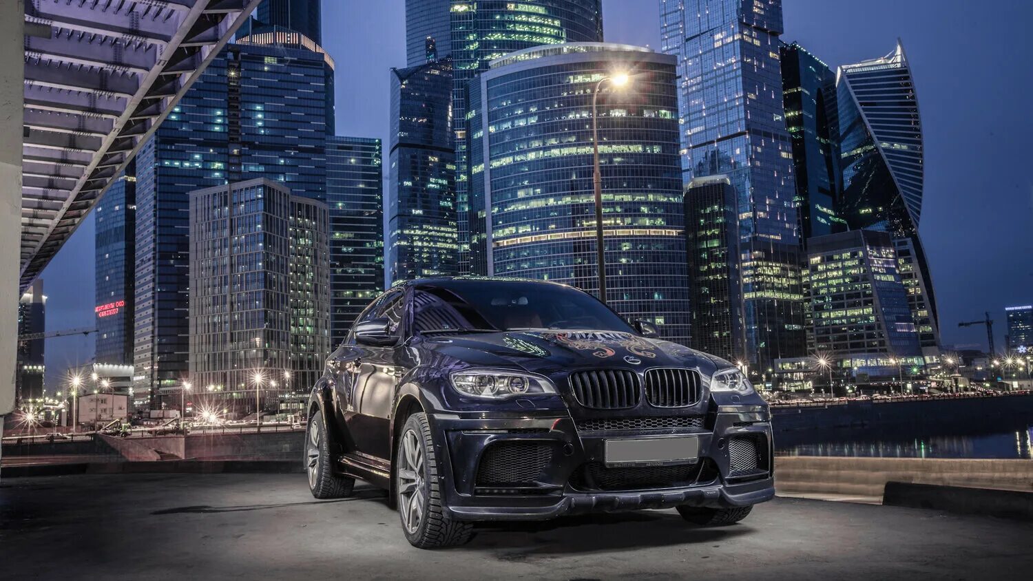 3 m city. BMW x6 Москва. БМВ Икс 6. BMW x6 Москва Сити. БМВ х6 Майбах.