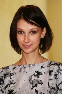 Ашкөз медбике шоколадты жеуге тырысады