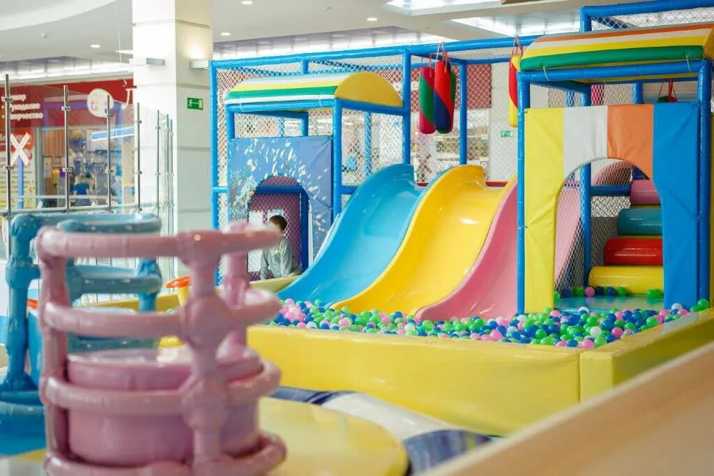 Развлекательный парк мадагаскар в центр парк курск. Кафе в тольятти с детьми. Аквапарк тольятти на баныкина. Кафе с детской комнатой тольятти. Фанни парк тольятти бассейн.