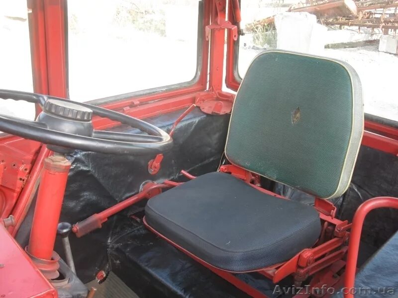 Кабина трактора юмз 6. Салон трактора юмз 6. Юмз 6 салон кабины. Кабина трактора юмз 6л внутри. Юмз 6 кабина.