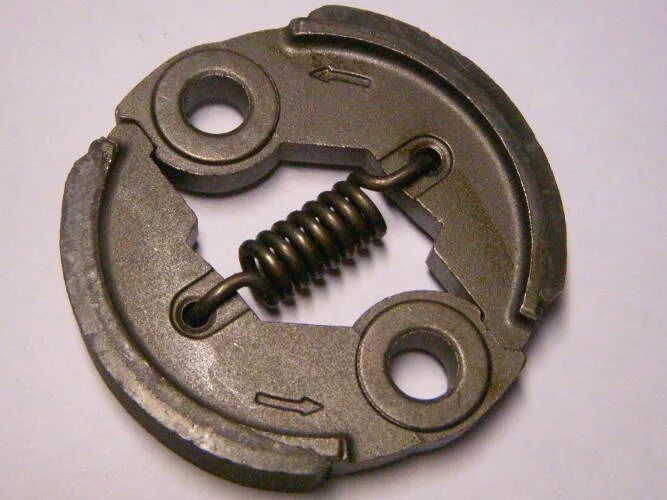 Центробежное сцепление триммер чемпион т264. Сцепление бензокоса. Сцепление для триммера патриот 3055. Муфта сцепления бензотриммера 33сс/43сс/52сс. Барабан чашка сцепления бензокос patriot 3045.