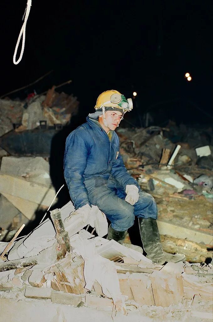Нефтегорск землетрясение 1995. Катастрофа в Нефтегорске 1995.