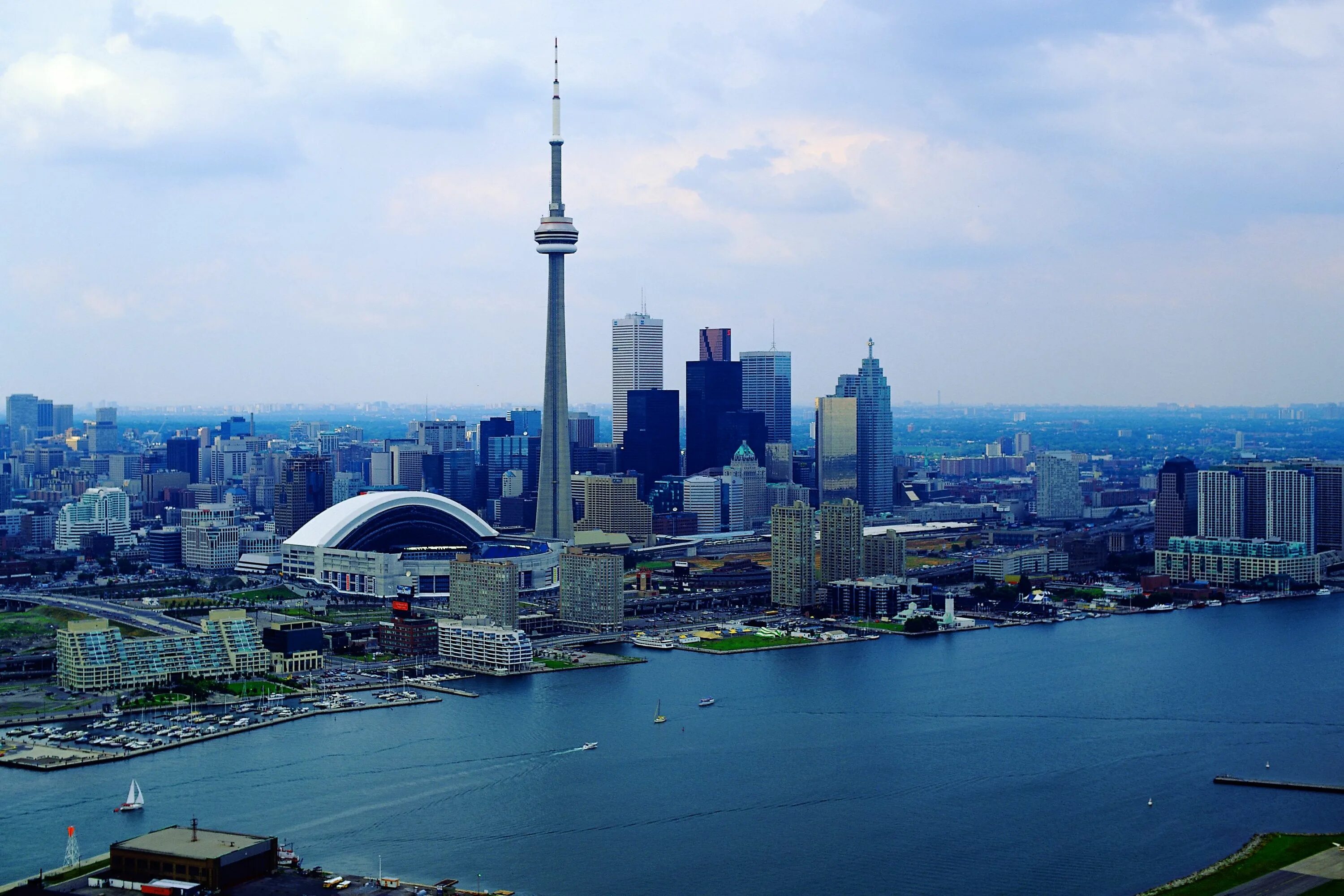 Город торонто страна. Онтарио Канада. Торонто провинция Онтарио. Торонто столица провинции Онтарио. Башня си-эн Тауэр.