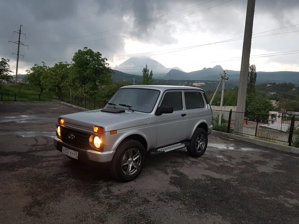 Теперь ваша Lada Niva может стать похожей на G63 AMG всего за 70 тысяч рублей Ав