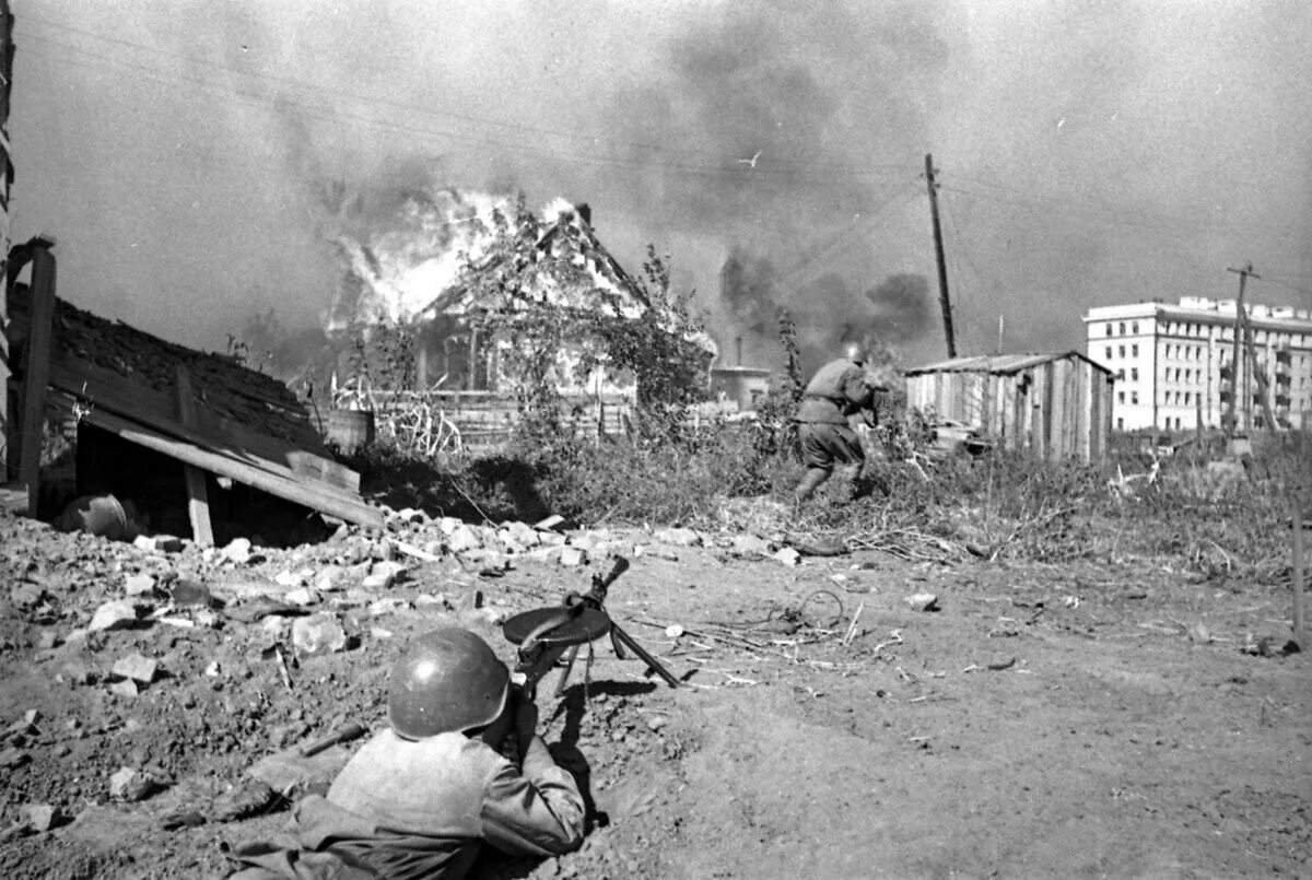 Бои в сталинграде в городе. Сталинградская битва 1942. Битва в Сталинграде 1942. Бои за Сталинград в 1942.