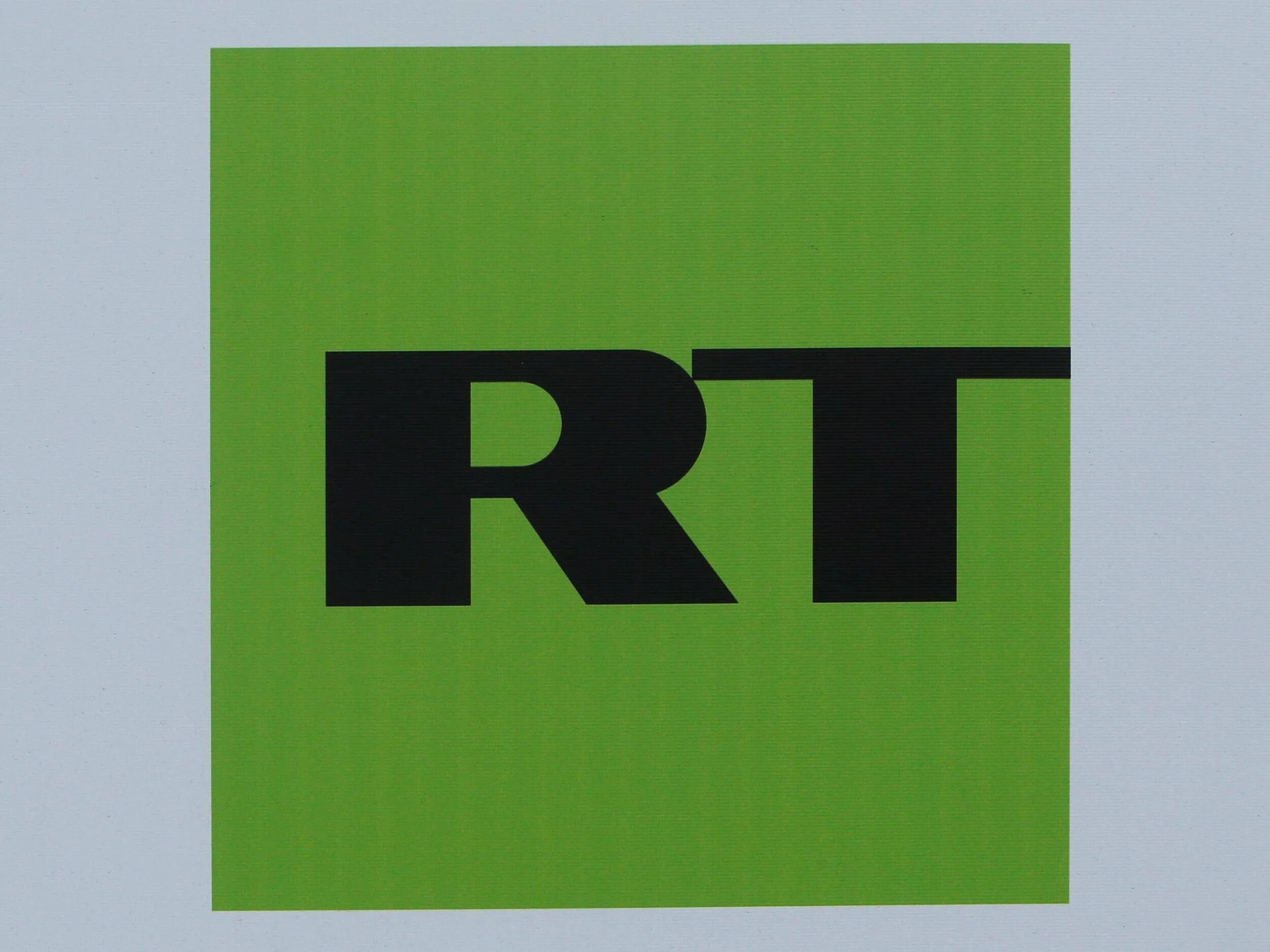 Rt show. RT логотип. Раша Тудей логотип. RT News логотип. Телеканал RT.