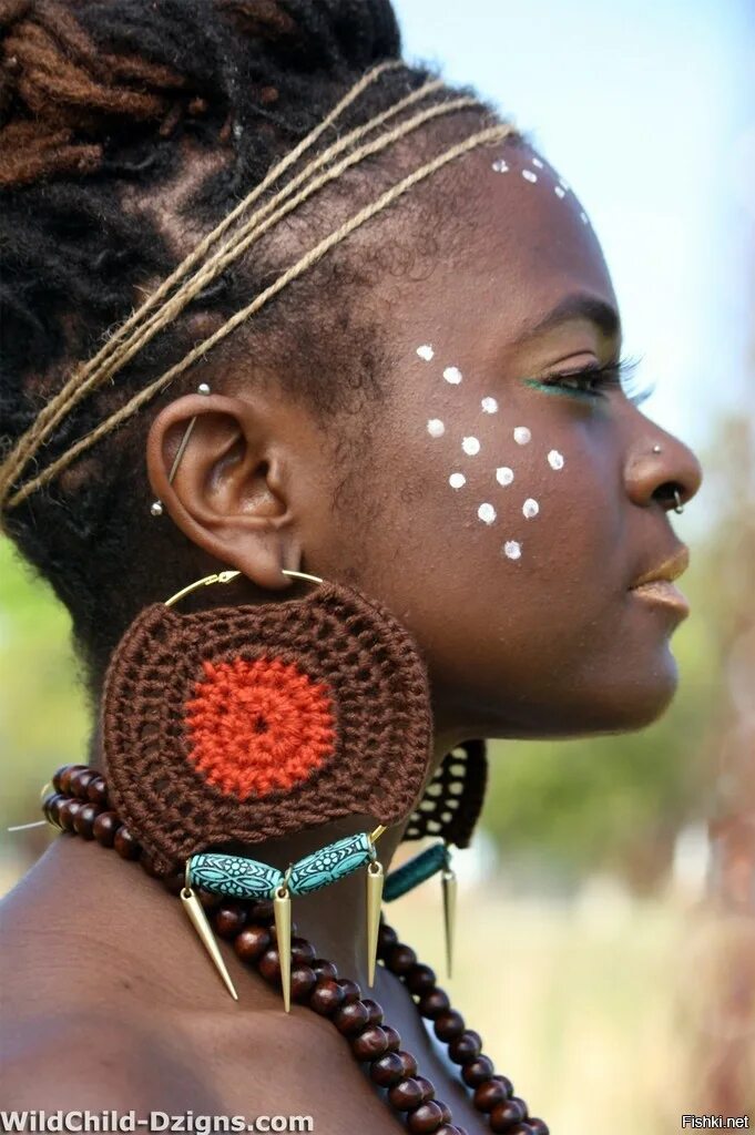 Africa com. Африканские серьги. Серьги у африканских женщин.