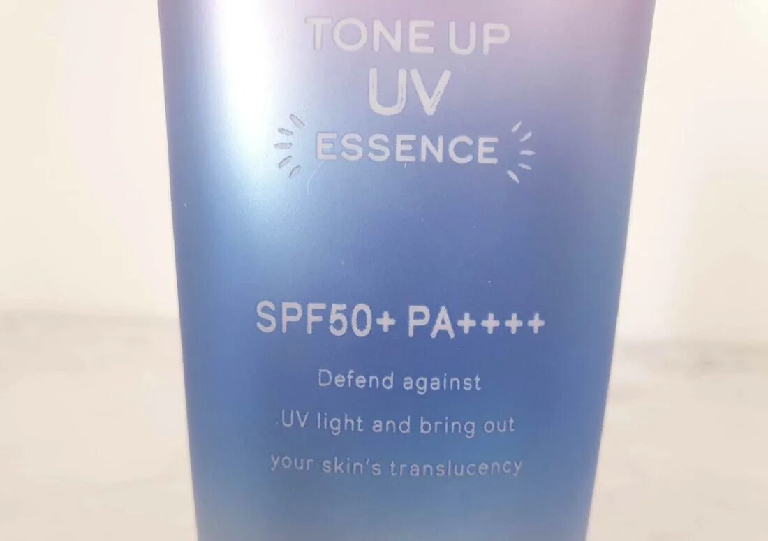 Tone up sunscreen. SPF Tone up. Эссенция солнцезащитная, осветляющая веснушки Tone up UV Essence spf35 pa+ 30гр. СПФ D Alba UV Essence waterprull. Essence SPF 50.