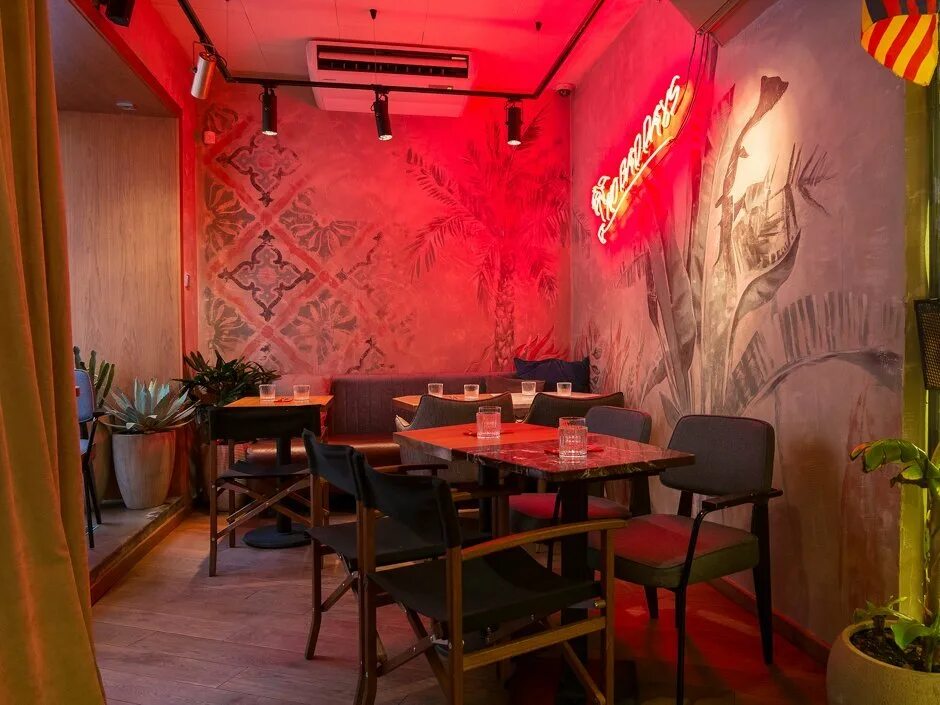 Atelier tapas bar спб. Ателье tapas bar санкт-петербург. Tapas bar спб лахтинская. Ателье петроградская 33. Ателье на петроградке.