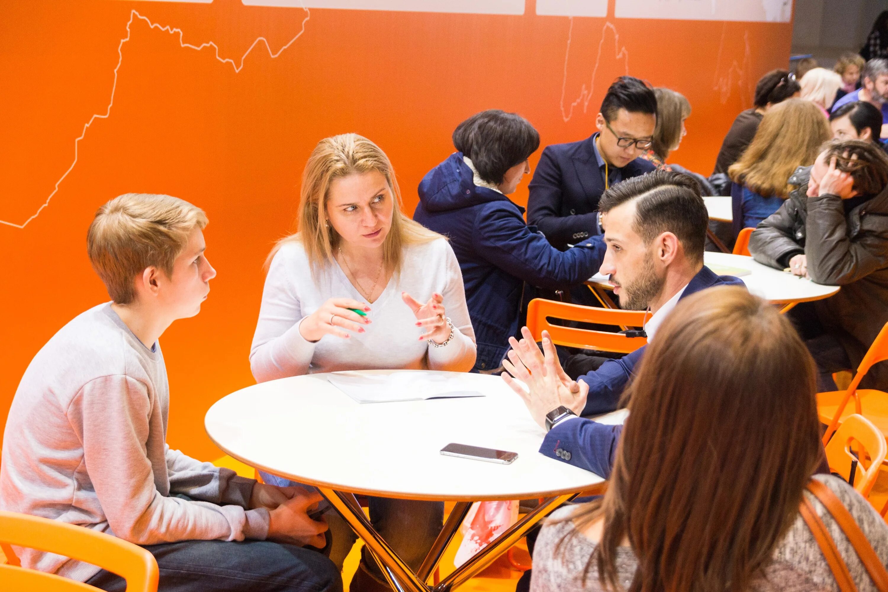 Максимум едукатион. Максимум фото. Эмблема. Логотип максимум эдьюкейшн. Образовательный центр максимус.