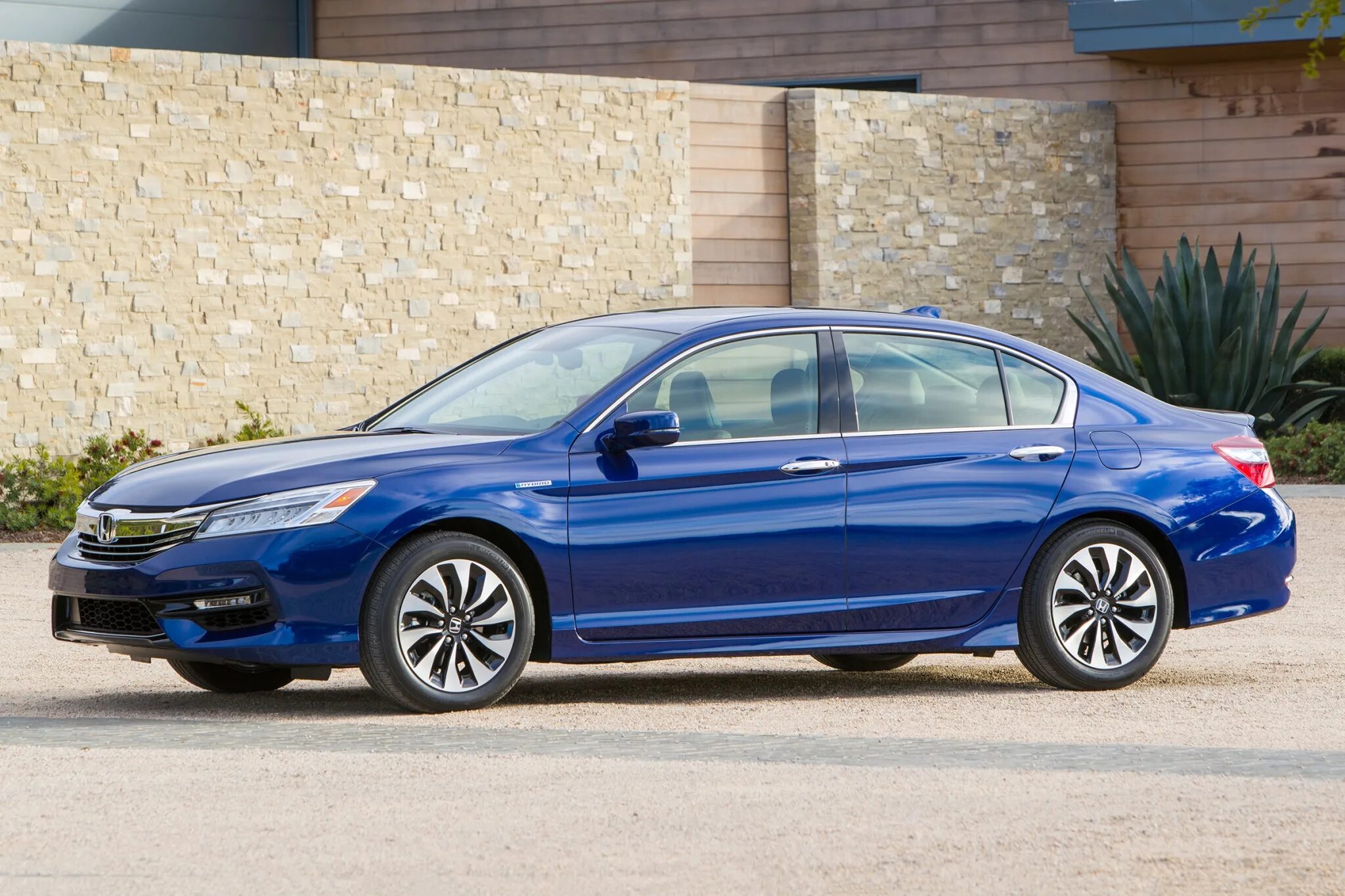 Hybrid 2017. Honda Accord 2017 Hybrid. Honda Accord Hybrid 2016. Хонда Аккорд 9 гибрид. 2017 Honda Accord Touring Hybrid |.