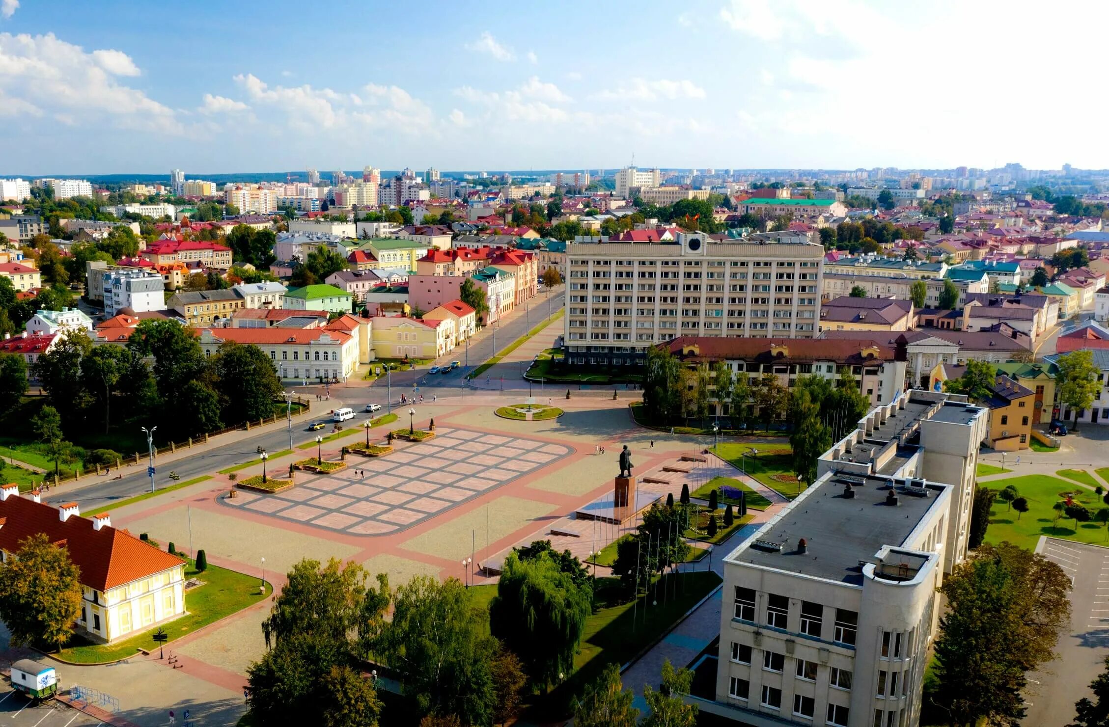 Сайт гродненского облисполкома. Облисполком Гродно фото. Оргород Гродно. Райисполком Гродно. Люди город Гродно.