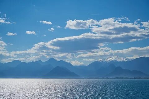 Горы плюс море