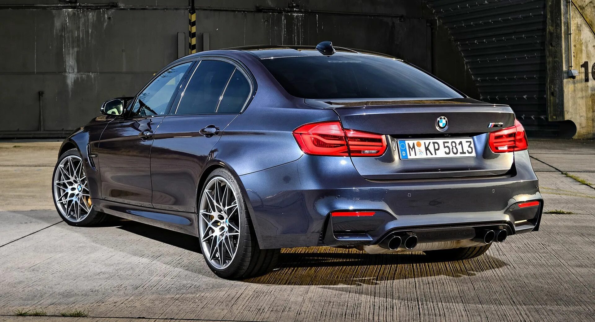 M 3 product. BMW m3 f80. BMW f80 m3 год. BM m3 2016 f80. BMW m3 30 Jahre CA.