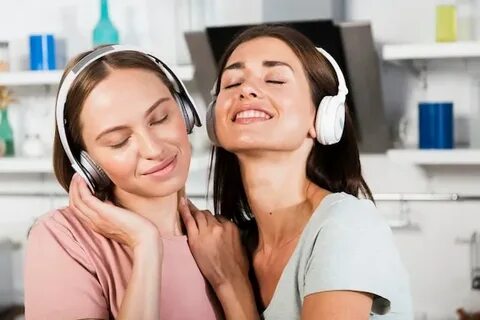 2 подруги слушать