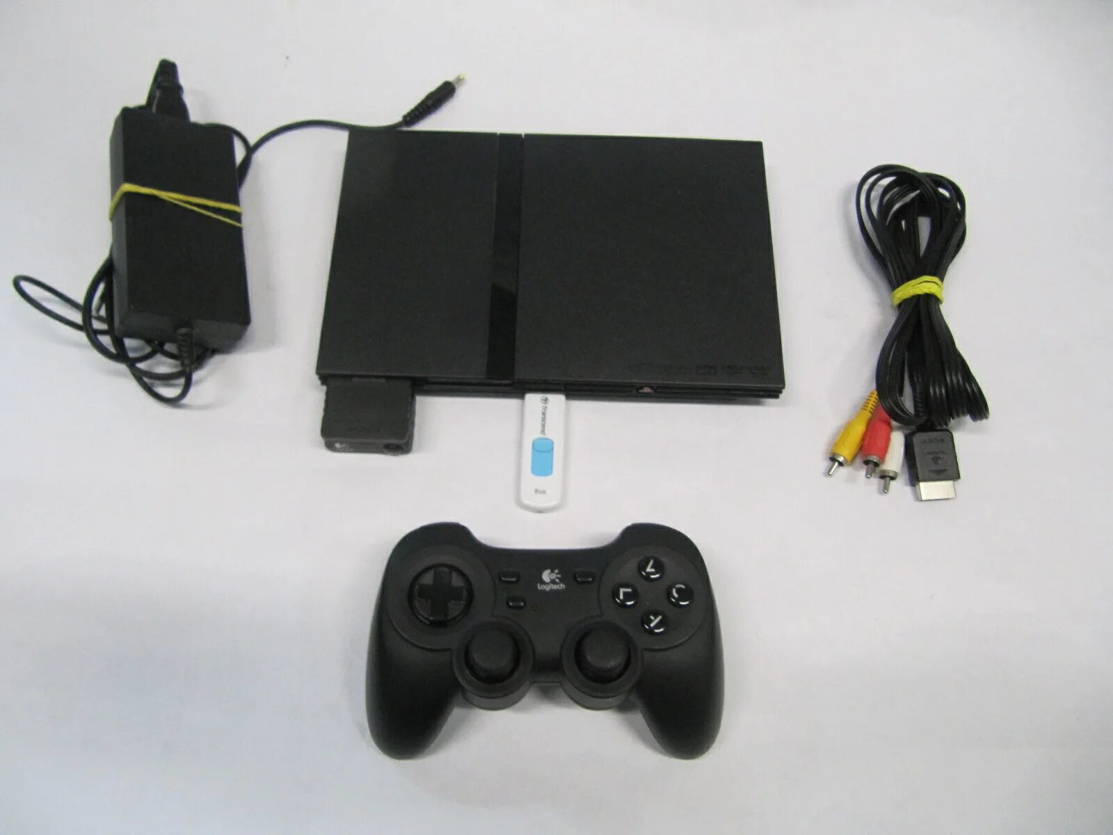 Флешка с играми для телевизора. Запуск игр с флешки на ps2. Playstation 2 slim scph-90000. Флешка на плейстейшен 2. Карта сохранения ps1.