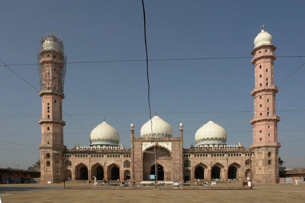Бхопал индия. Тадж-уль-Масджид. Тадж-уль-Масджид (Индия). Тадж-ул – мечеть. Мечеть Тадж-ул, Бхопал (Индия).