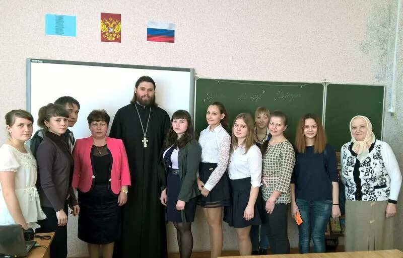 Большая поляна школа. Большие полянки татарстан. Вислая поляна липецкая область. Большая поляна школа. Школа полянка балашиха.