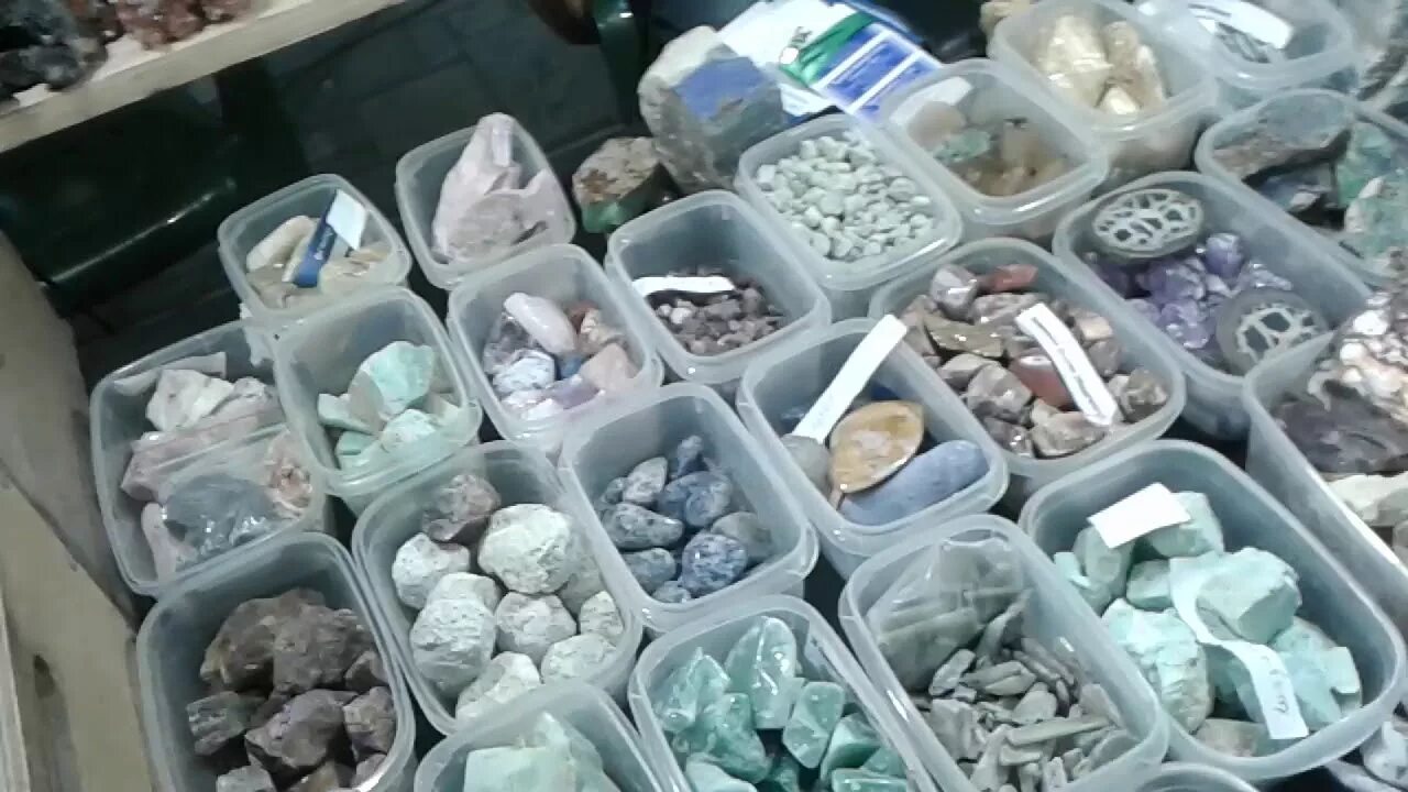 Минерал шоу екатеринбург 2022. Минерал шоу екатеринбург. Минерал шоу екатеринбург. Магазин минерал шоу екатеринбург. Выставка камней уралмаш.