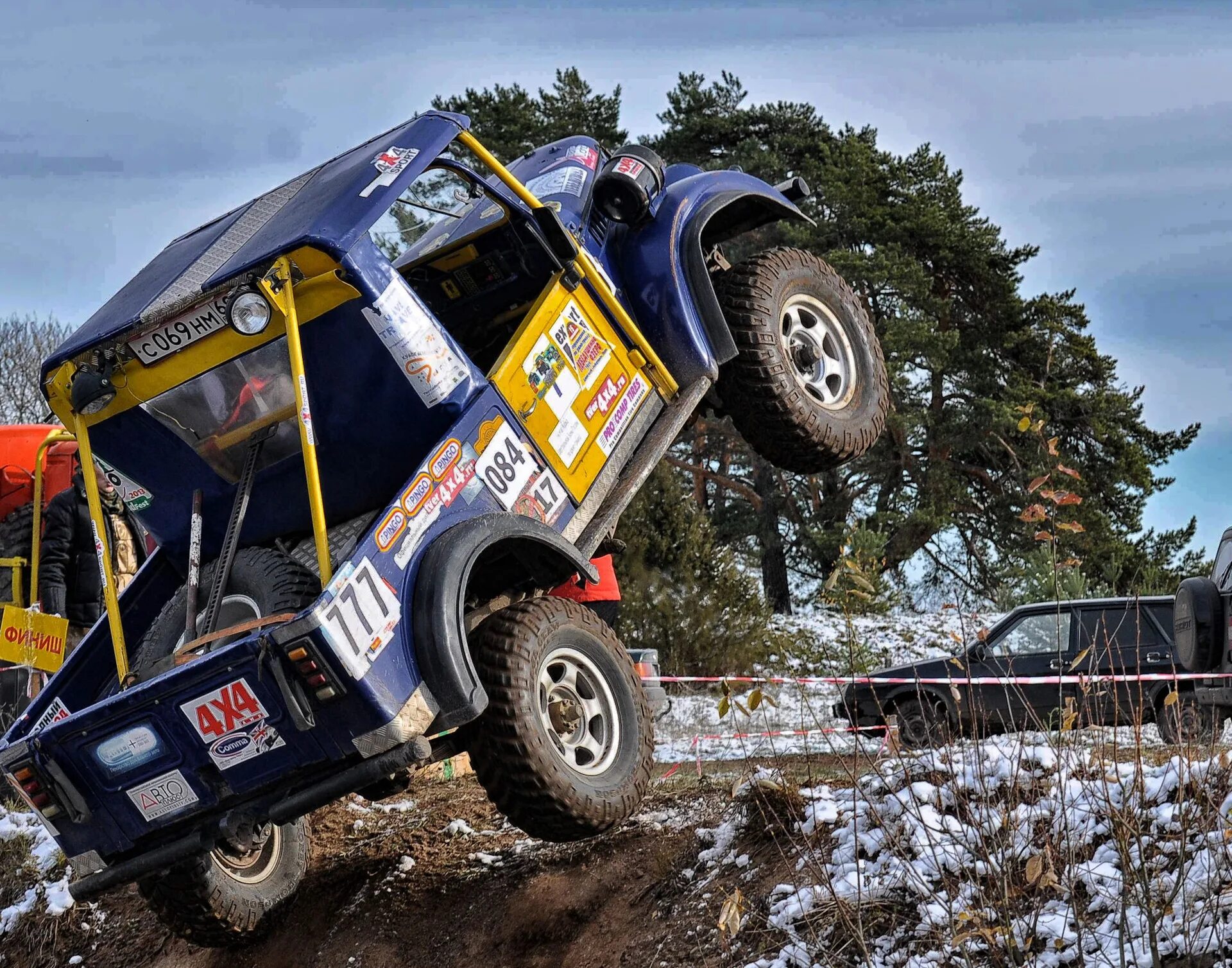 Автобарахолка. Чирок джип триал. Селигерский джип треал. Триал isuzu барнаул. Джип для триала.