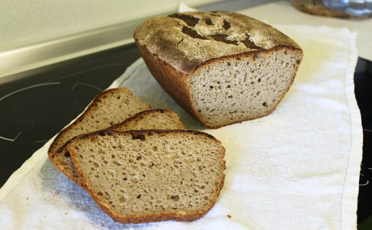 Польза бездрожжевого хлеба. Хлеб бездрожжевой Хлебодар. Хлеб белый бездрожжевой. Хлеб из твердых сортов. Бездрожжевой хлеб урожай.