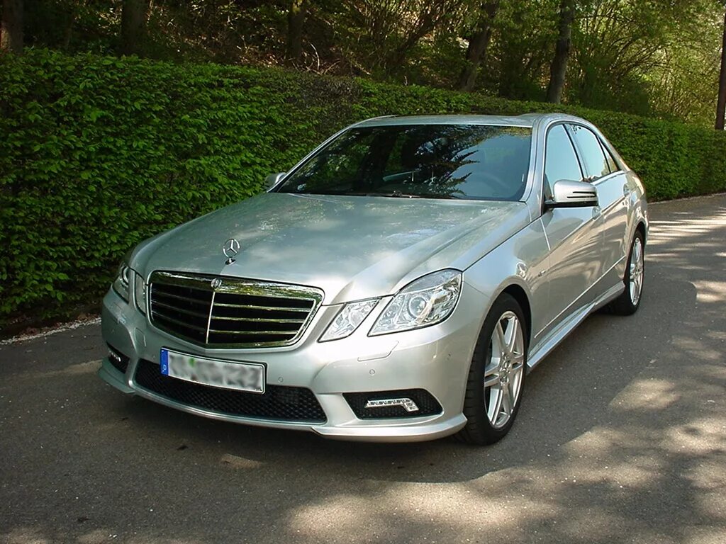 Mercedes benz s class w222. Мерседес е 212 кузов рестайлинг. 5. Тойота королла е150 рестайлинг. Mercedes benz w210 белый.