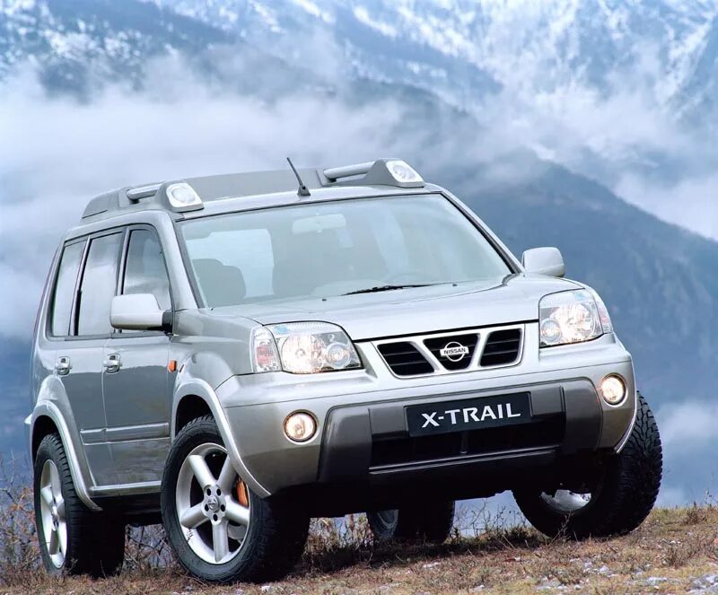 Люк икстрейл. Ниссан х-Трейл т30. Ниссан Икс Трейл т30. Nissan x Trail 30. Nissan x-Trail 2001.