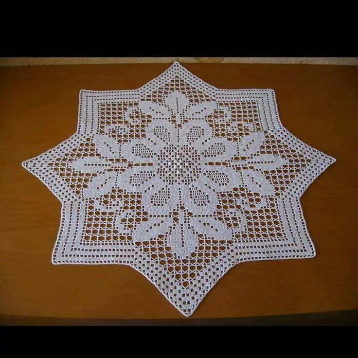 Филейная техника вязания крючком салфетка. Салфетка крючком восьмиугольная. Узоры на салфетках. Филейное вязание восьмиугольная салфетки. Восьмиугольная скатерть крючком.